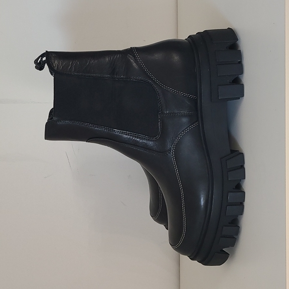 Marc Fisher Chunky Shelby Boot - Picture 3 of 8